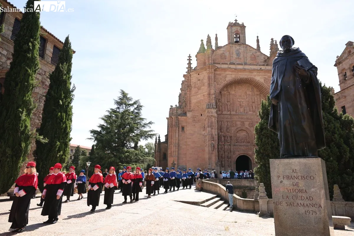 VÍDEO Y FOTOS | Ceremonia Honoris Causa póstumo a Francisco de Vitoria en la USAL