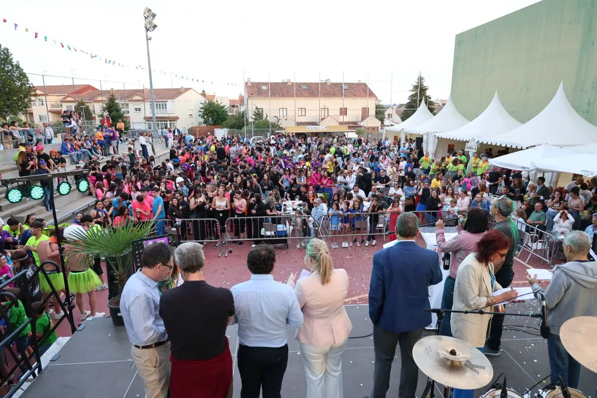 Gran ambiente en el pregón de las fiestas del Señor de Cabrerizos. Fotos: David Sañudo