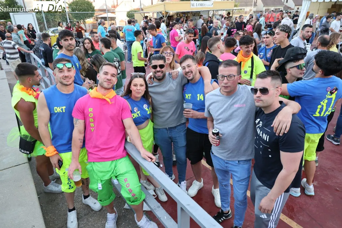 Gran ambiente en el pregón de las fiestas del Señor de Cabrerizos. Fotos: David Sañudo