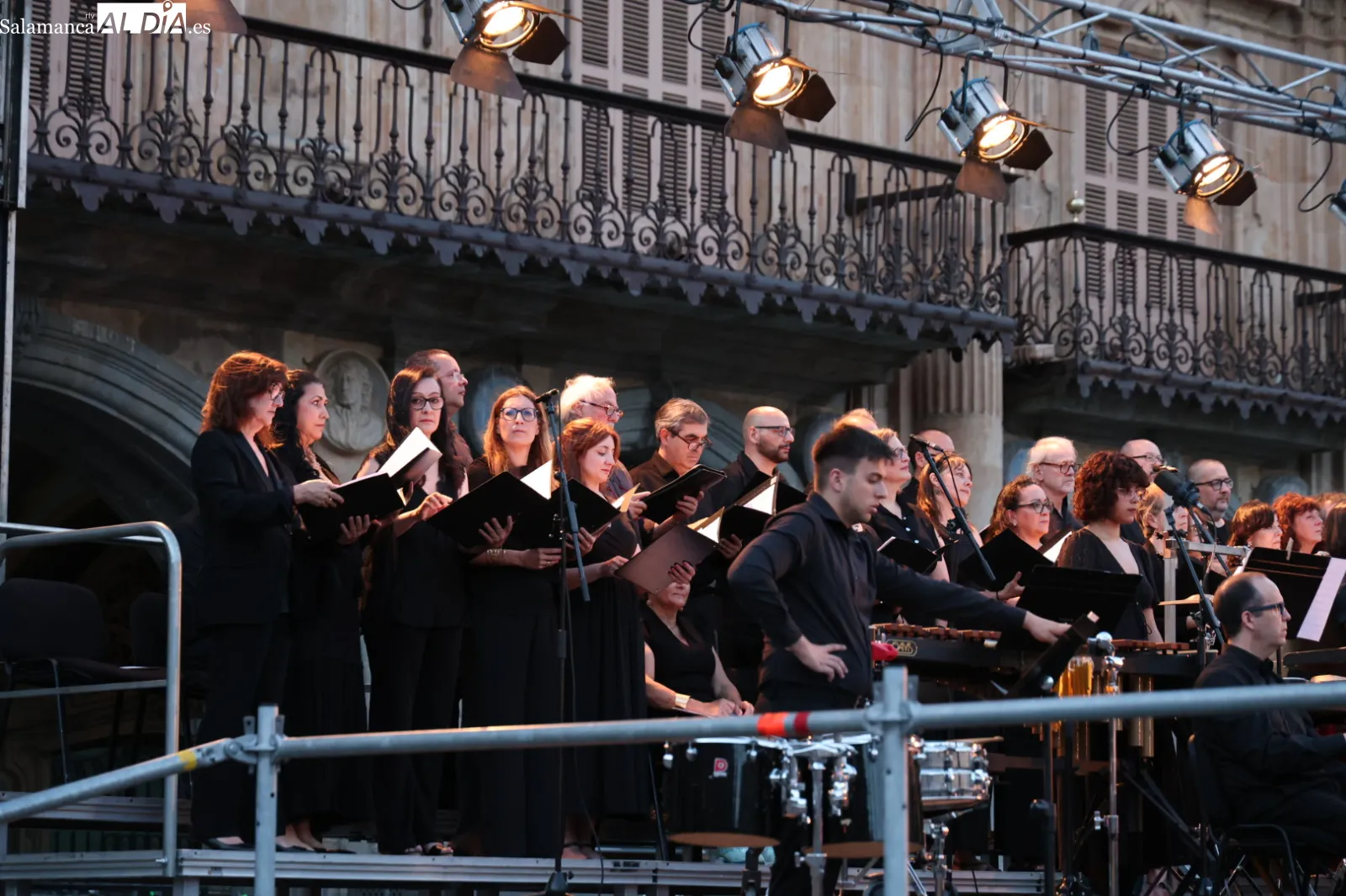 Concierto extraordinario de la Banda Municipal de Música de Salamanca con motivo del V Centenario de la Escuela de Salamanca. Fotos: David Sañudo