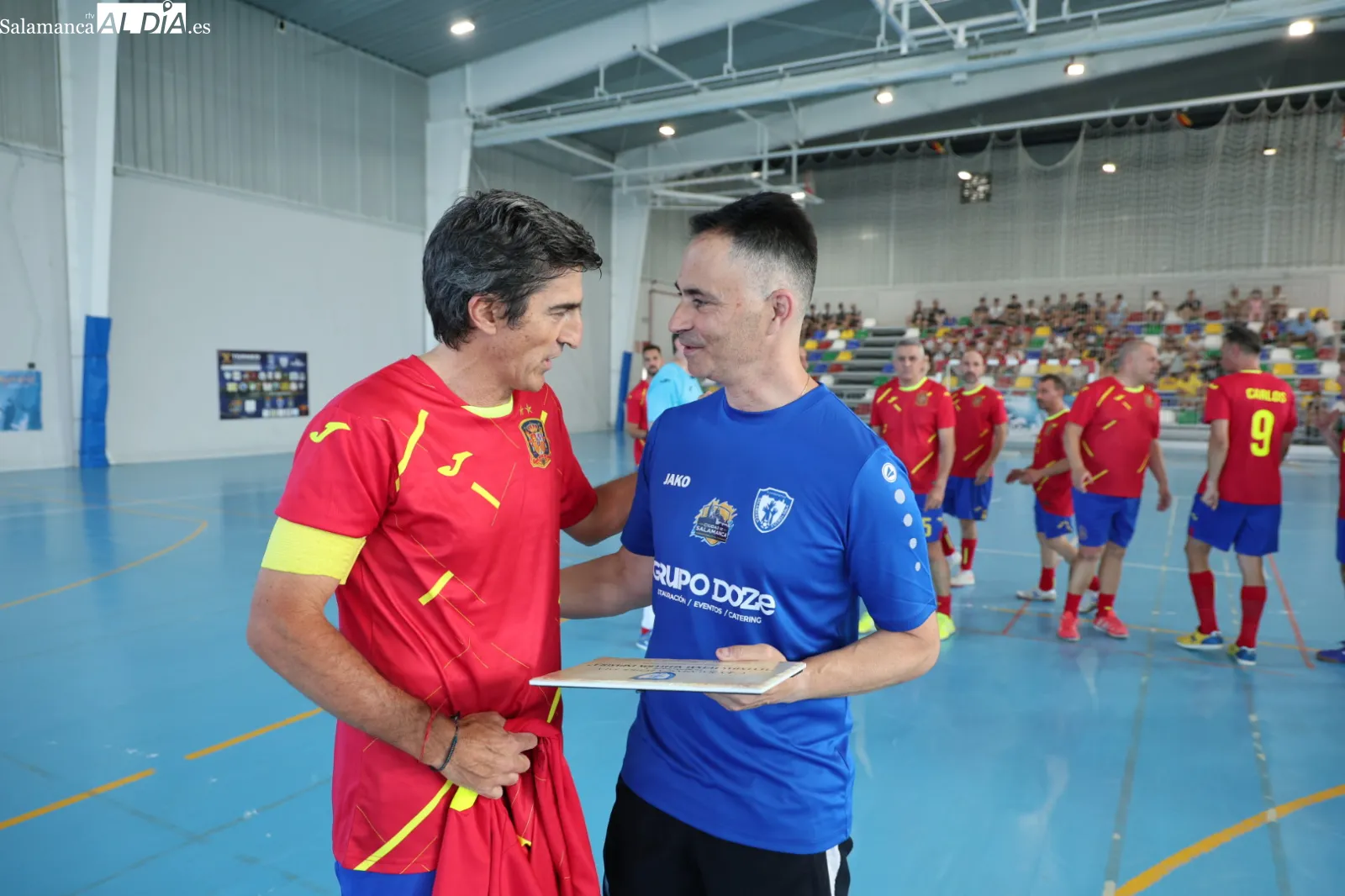 Partido de leyendas de España de fútbol sala y los veteranos del Salamanca FS en Aldeatejada. Fotos: David Sañudo