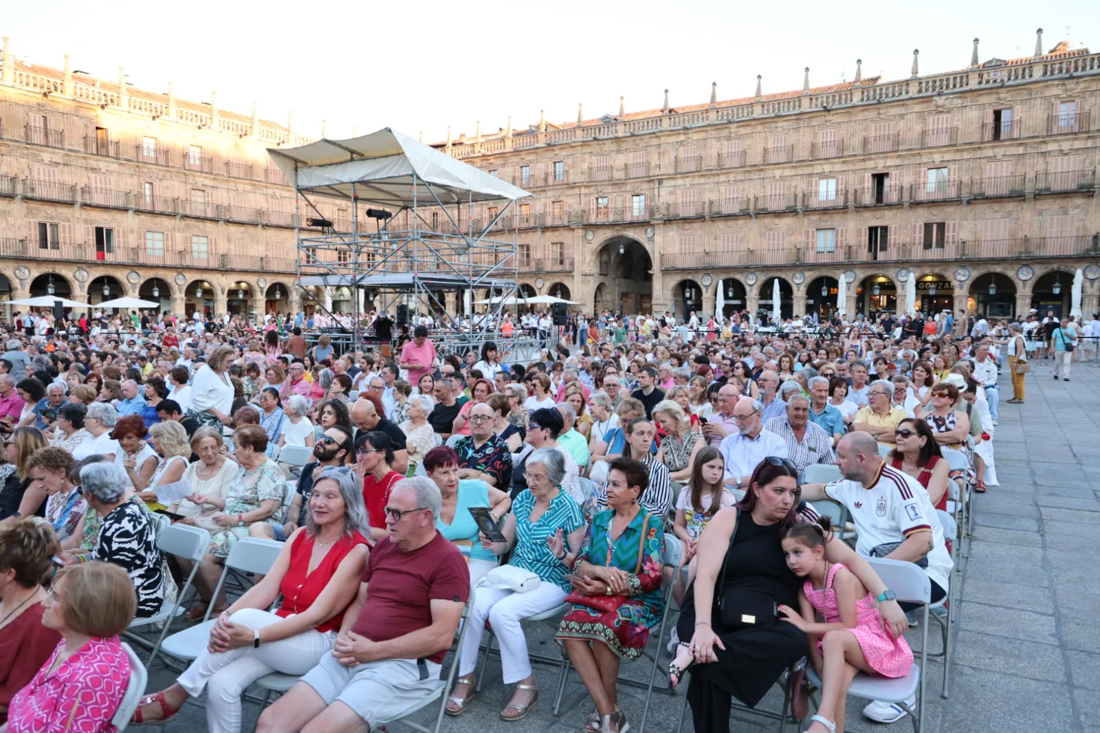 Concierto Orquesta Sinfónica de Castilla y León en la Plaza Mayor de Salamanca. Fotos: David Sañudo