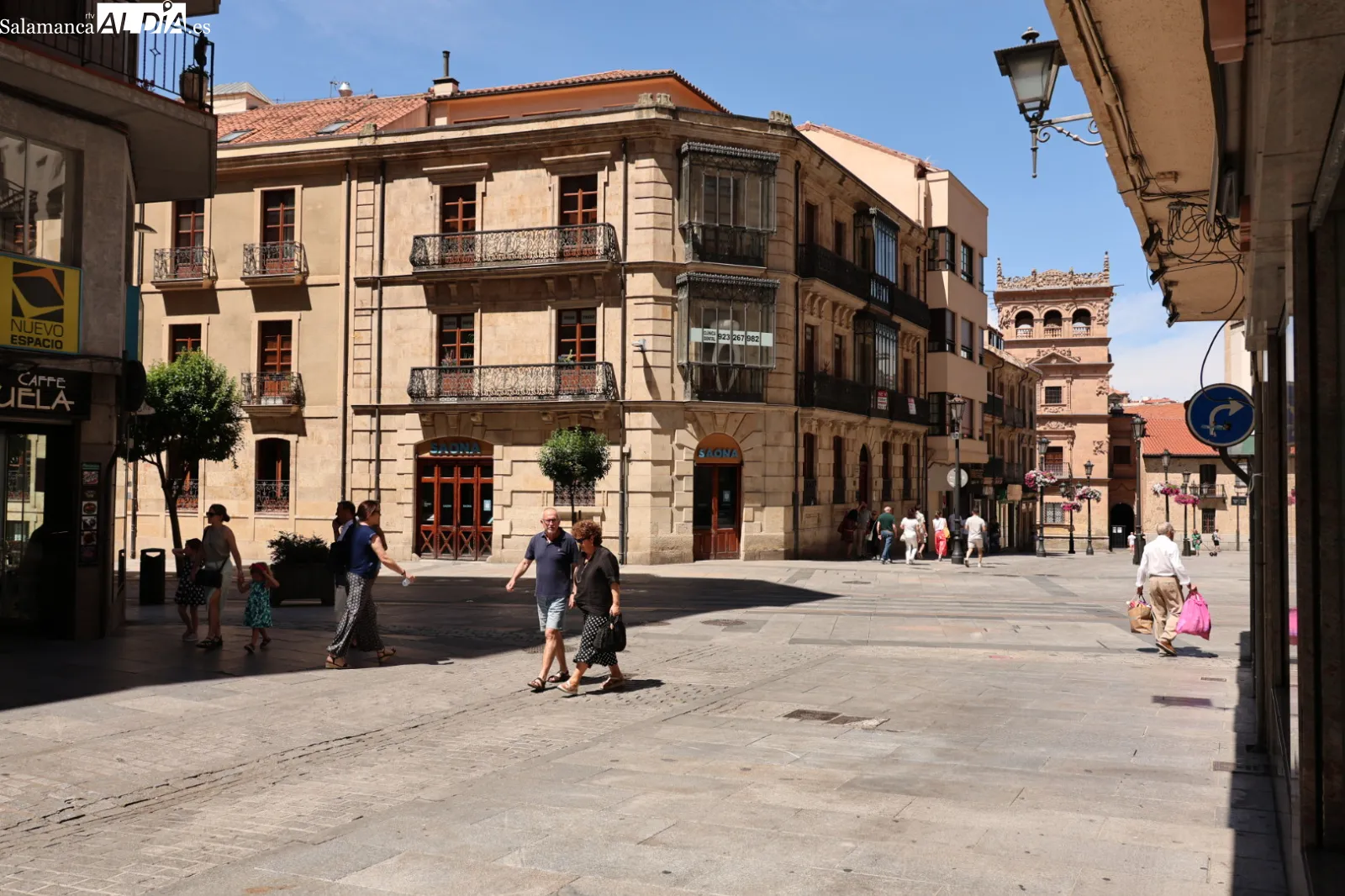 Ambiente en el centro de Salamanca este domingo. Fotos: David Sañudo