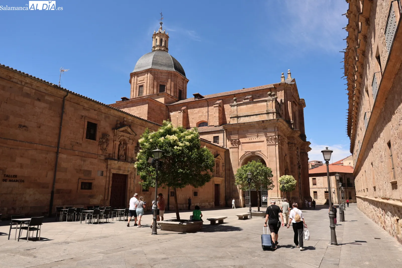 Ambiente en el centro de Salamanca este domingo. Fotos: David Sañudo