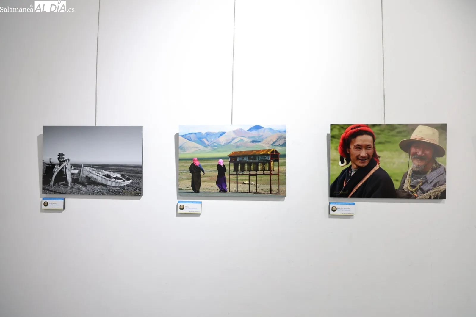 I Exposición Solidaria de los Artistas de los Jueves Fotográficos. Fotos: David Sañudo