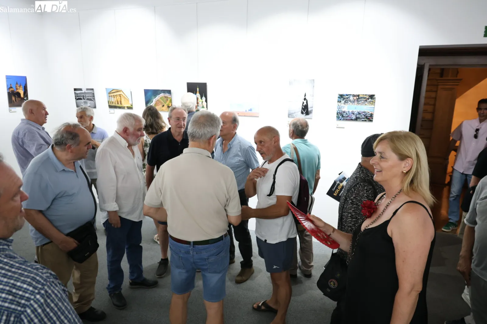 I Exposición Solidaria de los Artistas de los Jueves Fotográficos. Fotos: David Sañudo