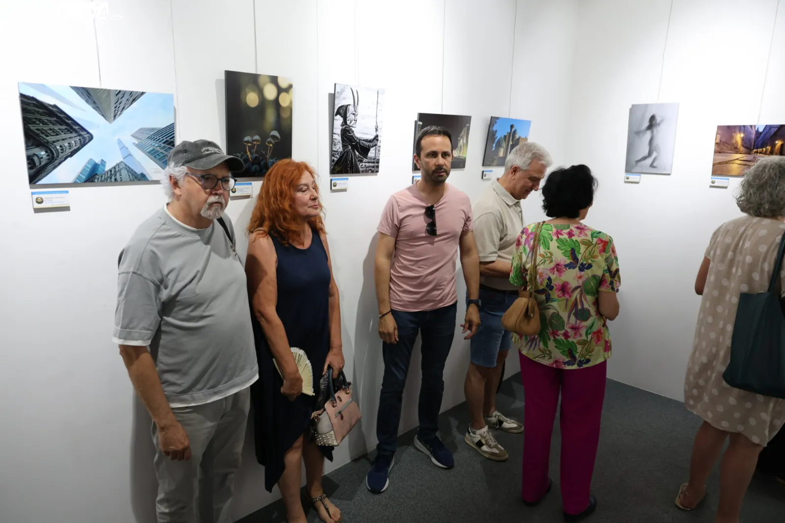 I Exposición Solidaria de los Artistas de los Jueves Fotográficos. Fotos: David Sañudo