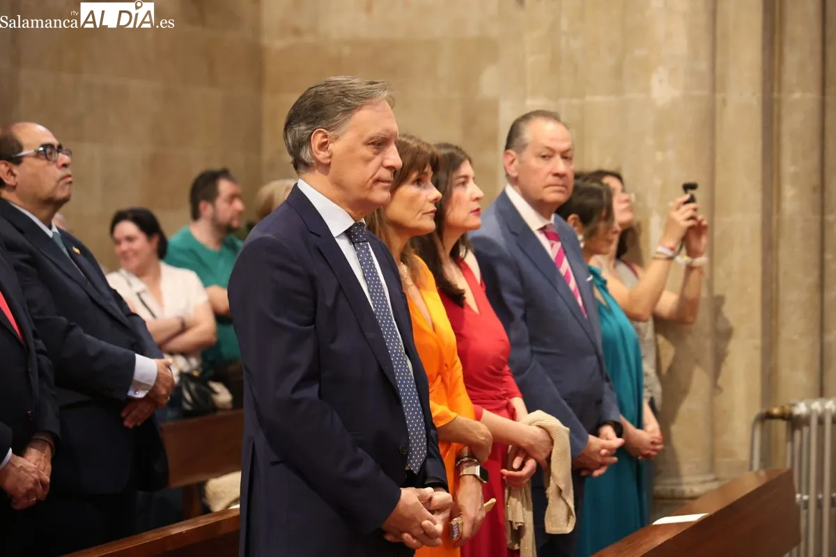 Eucaristía en honor al patrón de Salamanca en la iglesia de San Juan de Sahagún. Fotos: David Sañudo