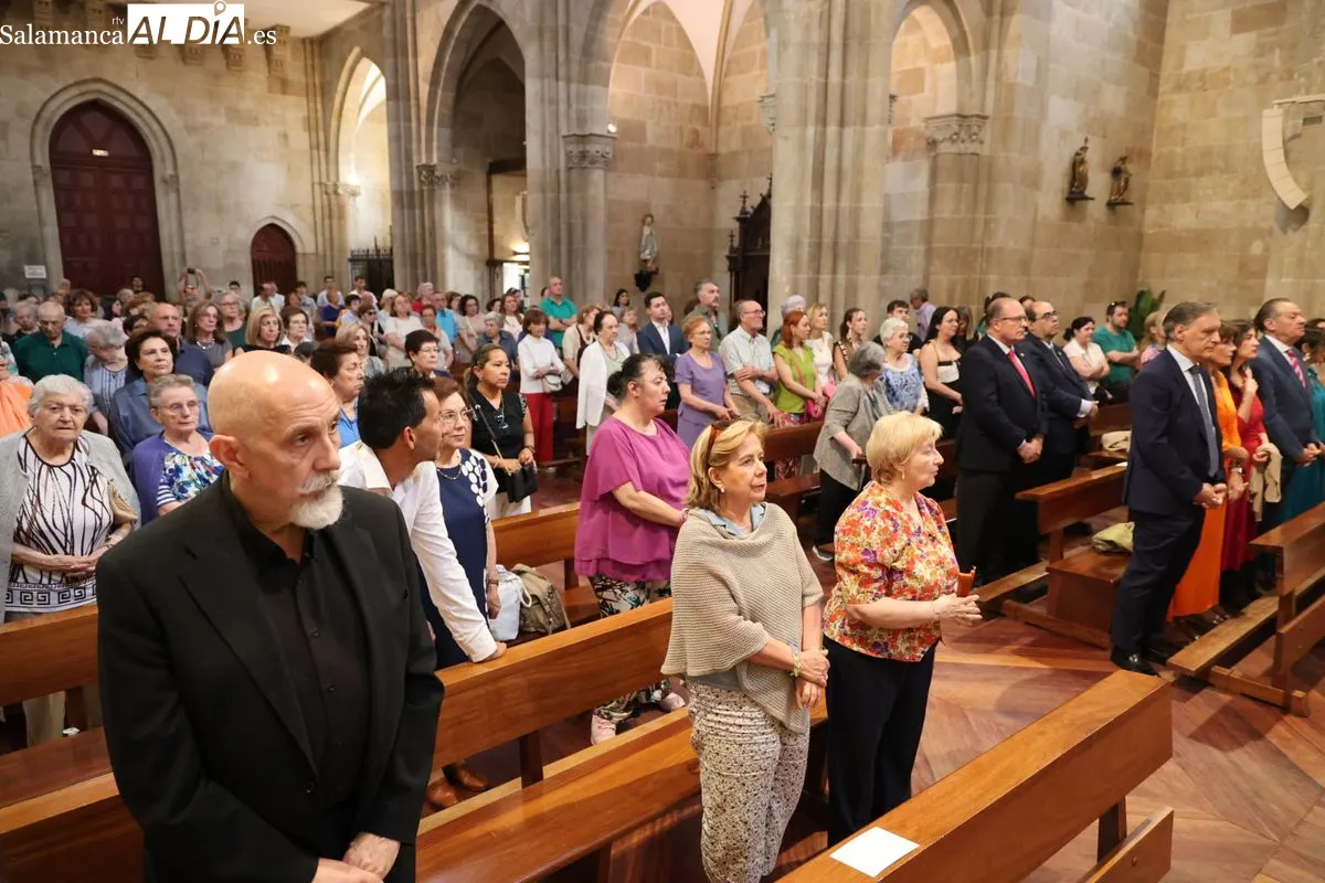 Eucaristía en honor al patrón de Salamanca en la iglesia de San Juan de Sahagún. Fotos: David Sañudo