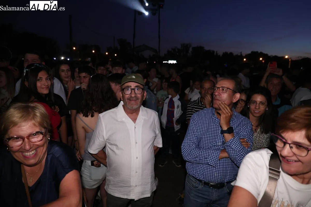 Actuación de París de Noia en La Aldehuela de Salamanca. Fotos: David Sañudo