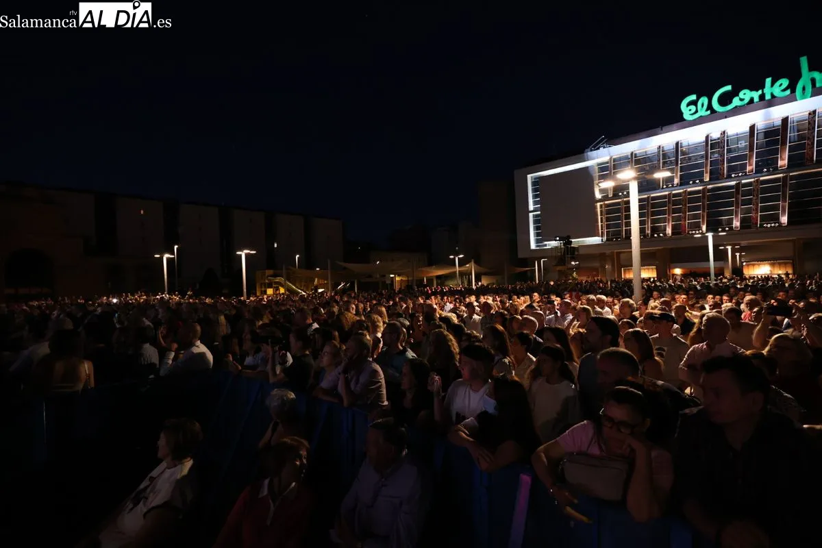 Concierto de Rafa Sánchez en la plaza de La Concordia | FOTOS: David Sañudo