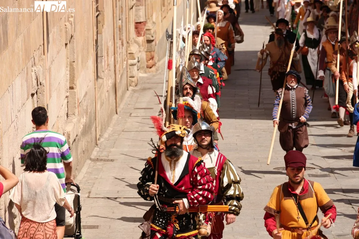 Espectacular desfile de época del Tercio de Salamanca | FOTOS: David Sañudo