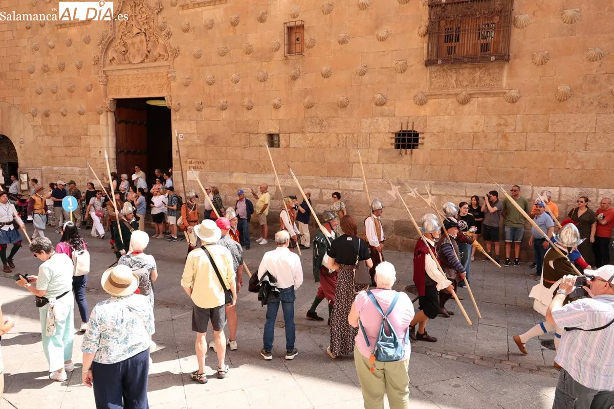 Espectacular desfile de época del Tercio de Salamanca | FOTOS: David Sañudo