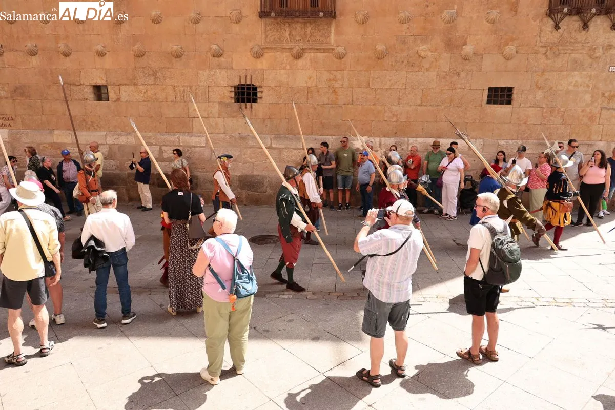 Espectacular desfile de época del Tercio de Salamanca | FOTOS: David Sañudo