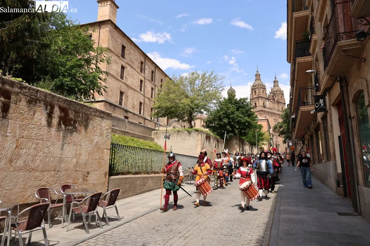 Espectacular desfile de época del Tercio de Salamanca | FOTOS: David Sañudo