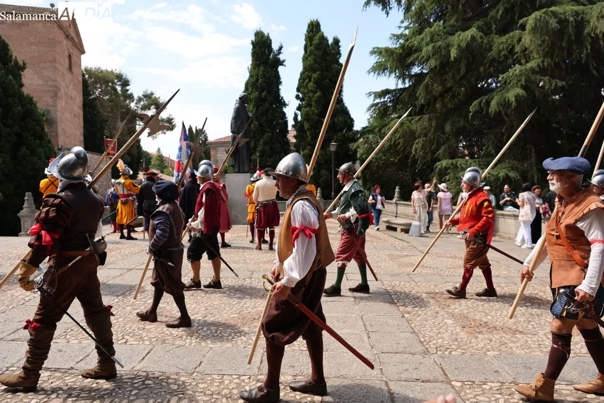Espectacular desfile de época del Tercio de Salamanca | FOTOS: David Sañudo