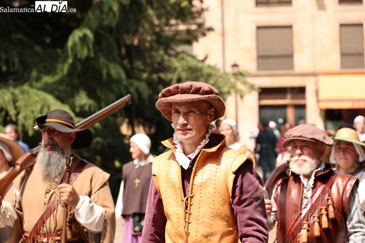 Espectacular desfile de época del Tercio de Salamanca | FOTOS: David Sañudo