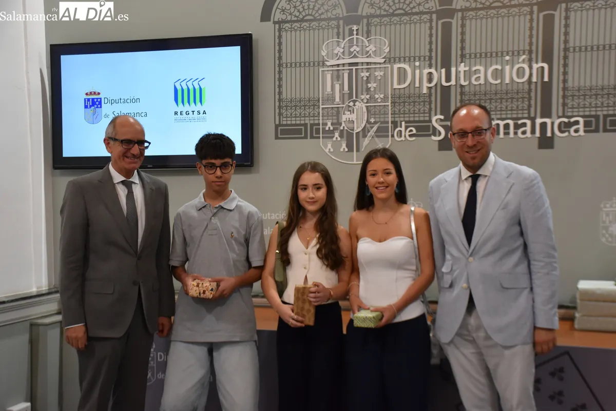 Cerca de 800 alumnos salmantinos aprenden el valor de los impuestos con REGTSA. Fotos de Miguel González