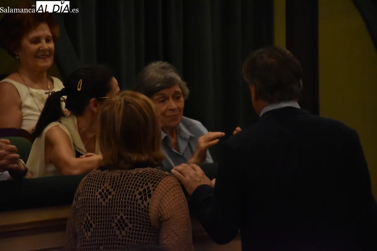 Espectáculo 'La Magia que nos une' en el Teatro Liceo. Fotos: Miguel González