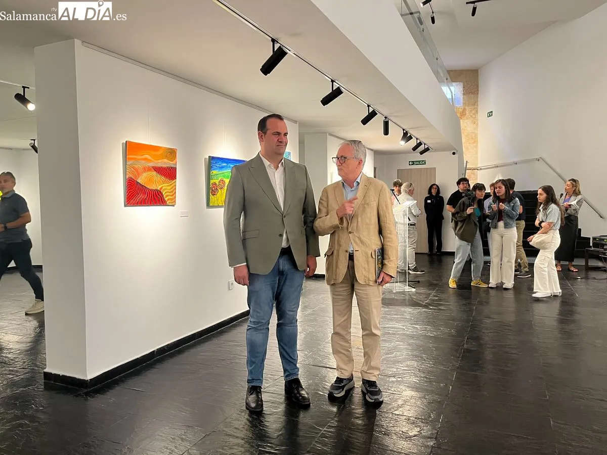 La Torre de los Anaya acoge el regreso de F. Gochi con una gran exposición. Foto de Emily Rivas