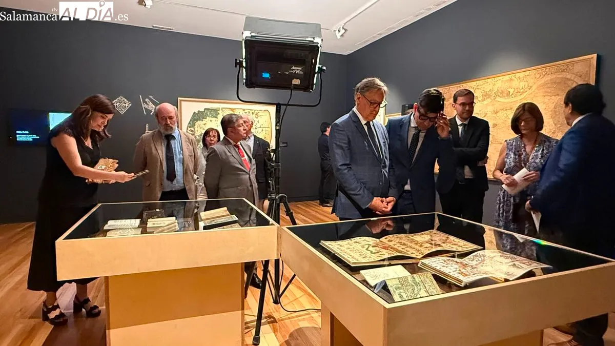 La Sala de Exposiciones de San Eloy acoge las muestras 'Alma de América' y 'Mundus Novus'. Foto T. S.