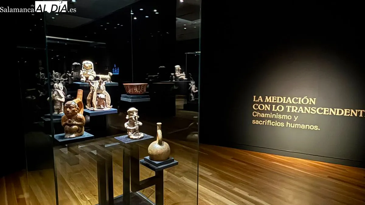 La Sala de Exposiciones de San Eloy acoge las muestras 'Alma de América' y 'Mundus Novus'. Foto T. S.