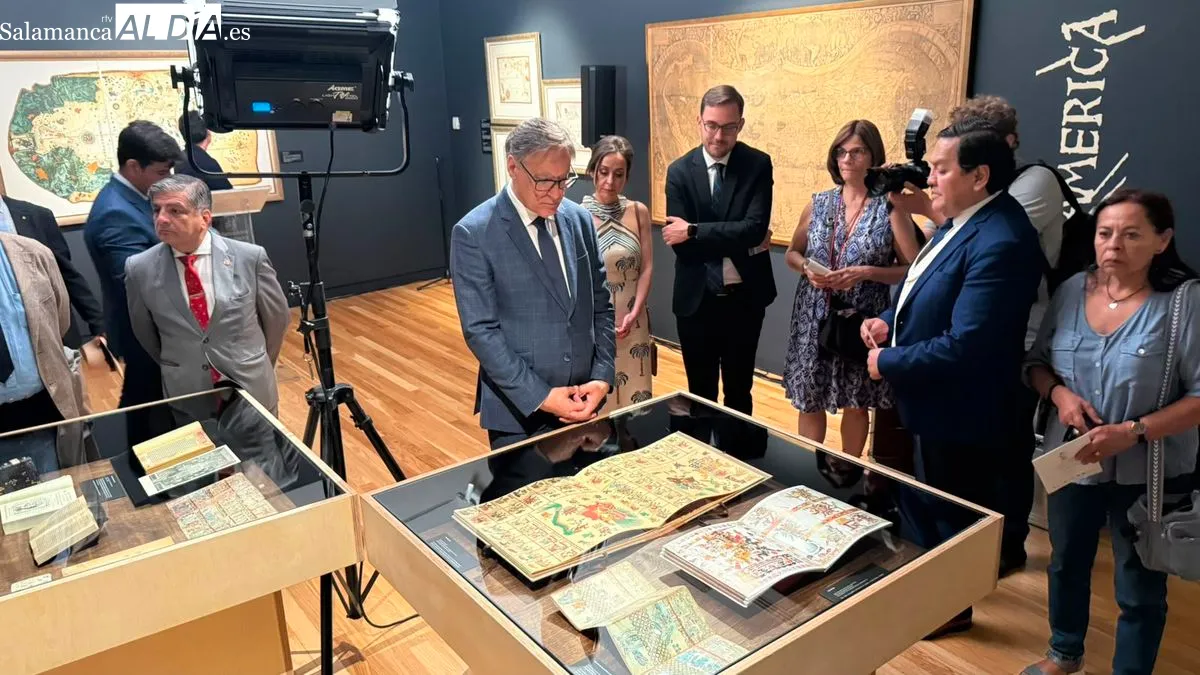 La Sala de Exposiciones de San Eloy acoge las muestras 'Alma de América' y 'Mundus Novus'. Foto T. S.
