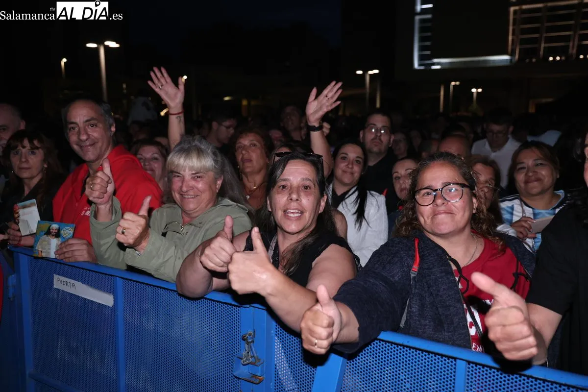 El Arrebato despide las fiestas de San Juan de Sahagún ante miles de personas. Foto de David Sañudo