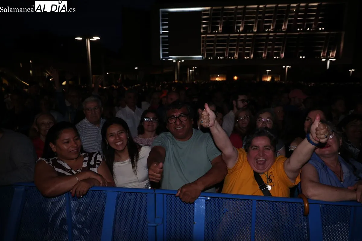 El Arrebato despide las fiestas de San Juan de Sahagún ante miles de personas. Foto de David Sañudo