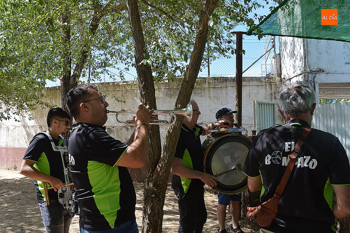 Encierro a caballo  del domingo de El Payo 