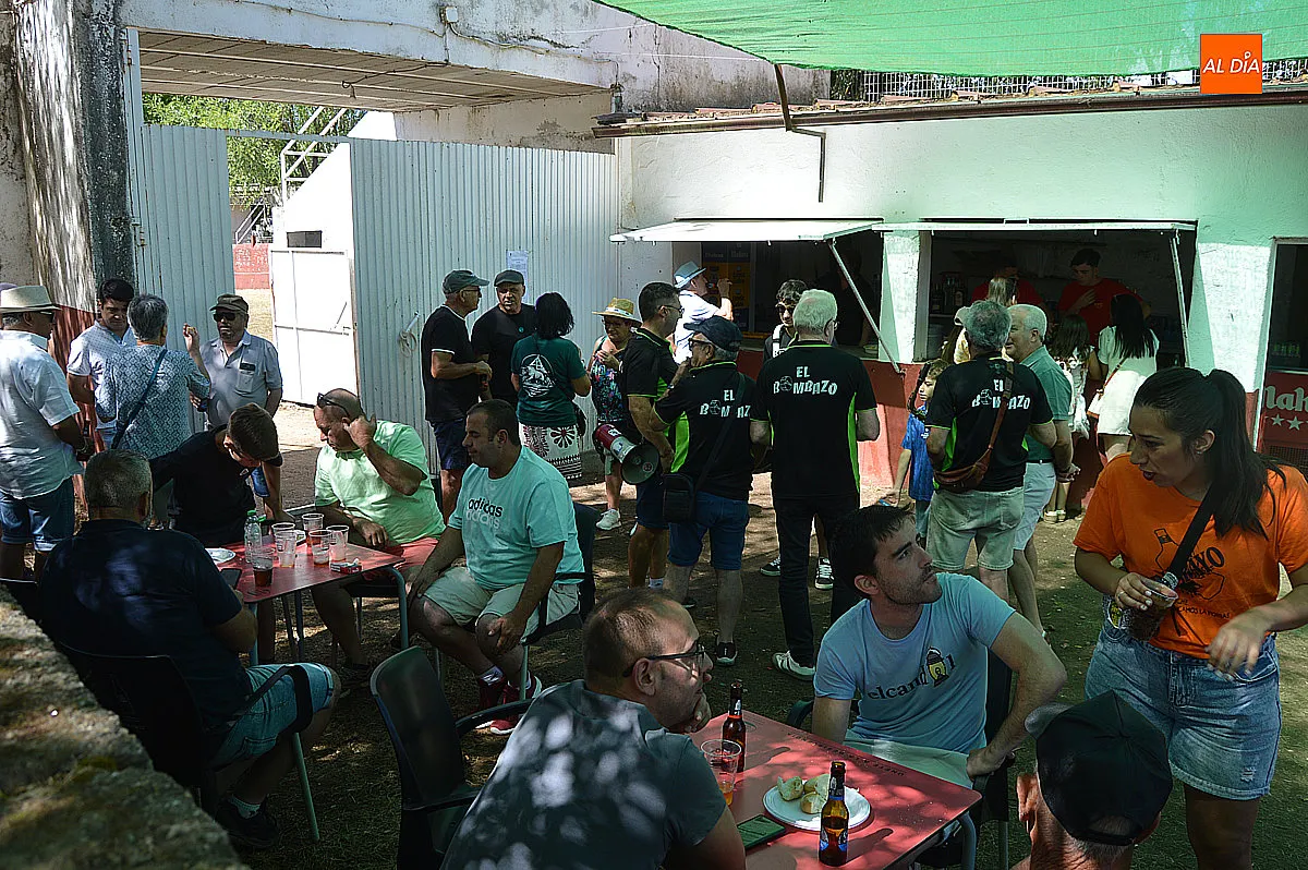 Encierro a caballo  del domingo de El Payo 
