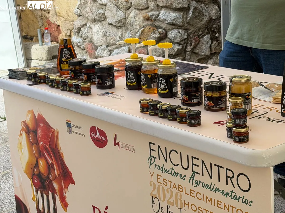 La Diputación de Salamanca ha acogido el primer encuentro entre productores de la marca 'Salamanca en Bandeja' y profesionales de la restauración. Foto de Vanesa Martins