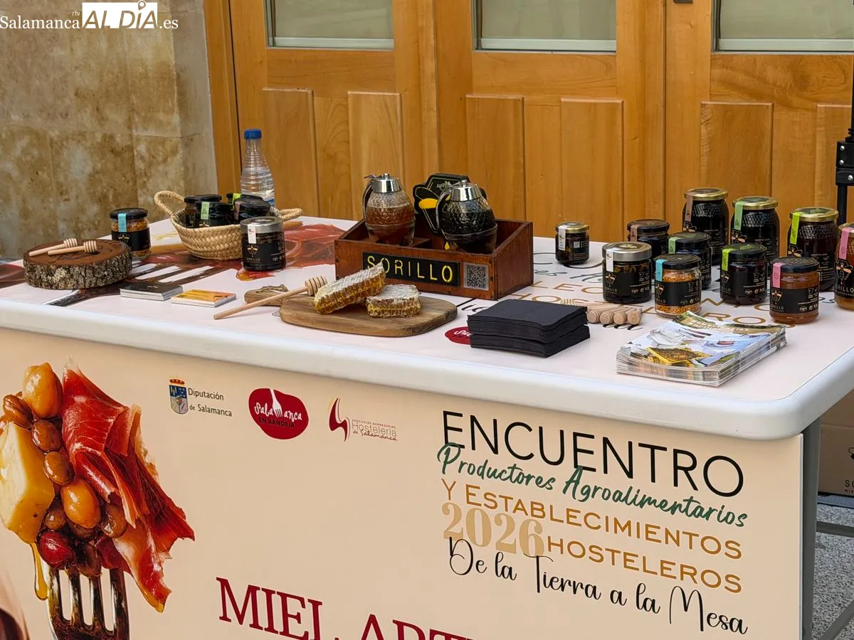 La Diputación de Salamanca ha acogido el primer encuentro entre productores de la marca 'Salamanca en Bandeja' y profesionales de la restauración. Foto de Vanesa Martins