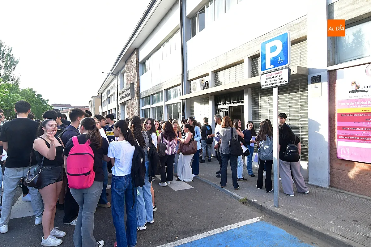 Primer día de Examen de PAU en el Tierra de Ciudad Rodrigo