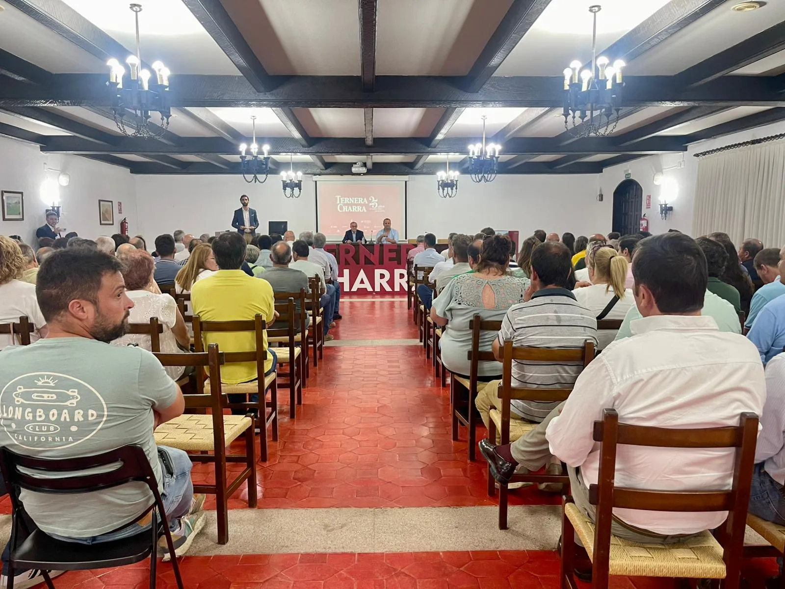 Ternera Charra renueva su imagen para consolidarse como referente agroalimentario