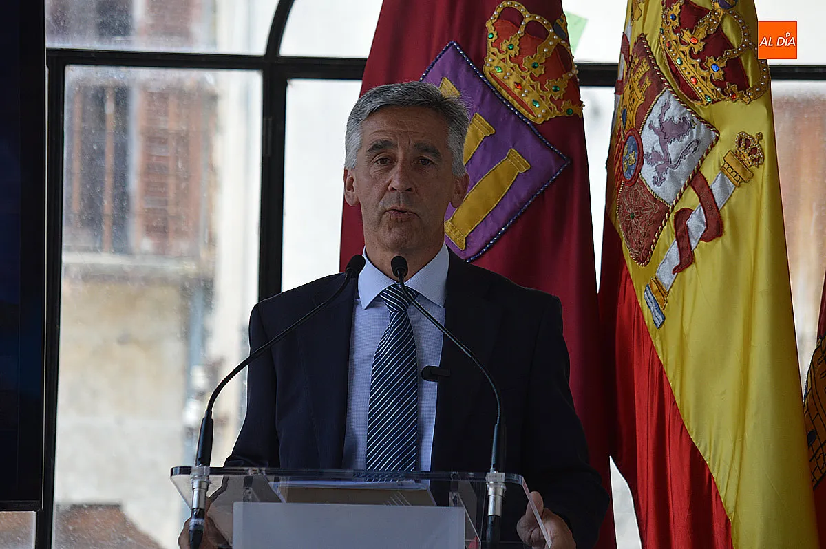 Firma convenio Oficina Coordinadora del Plan La Raya en la Galería del Ayuntamiento 
