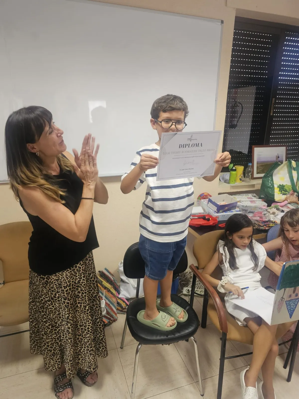 Foto 2 - Ni&ntilde;os, j&oacute;venes y adultos inmigrantes completan el curso de alfabetizaci&oacute;n de la Fundaci&oacute;n Ciudad Rodrigo 