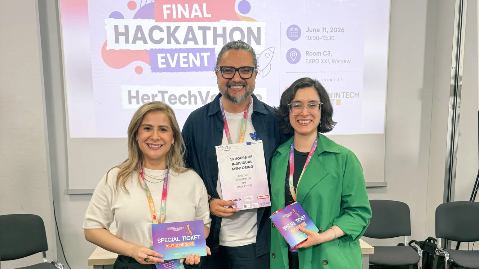 El equipo SilverTech de la USAL gana la final internacional del Hackathon HerTechVenture en Varsovia. Fotos USAL 