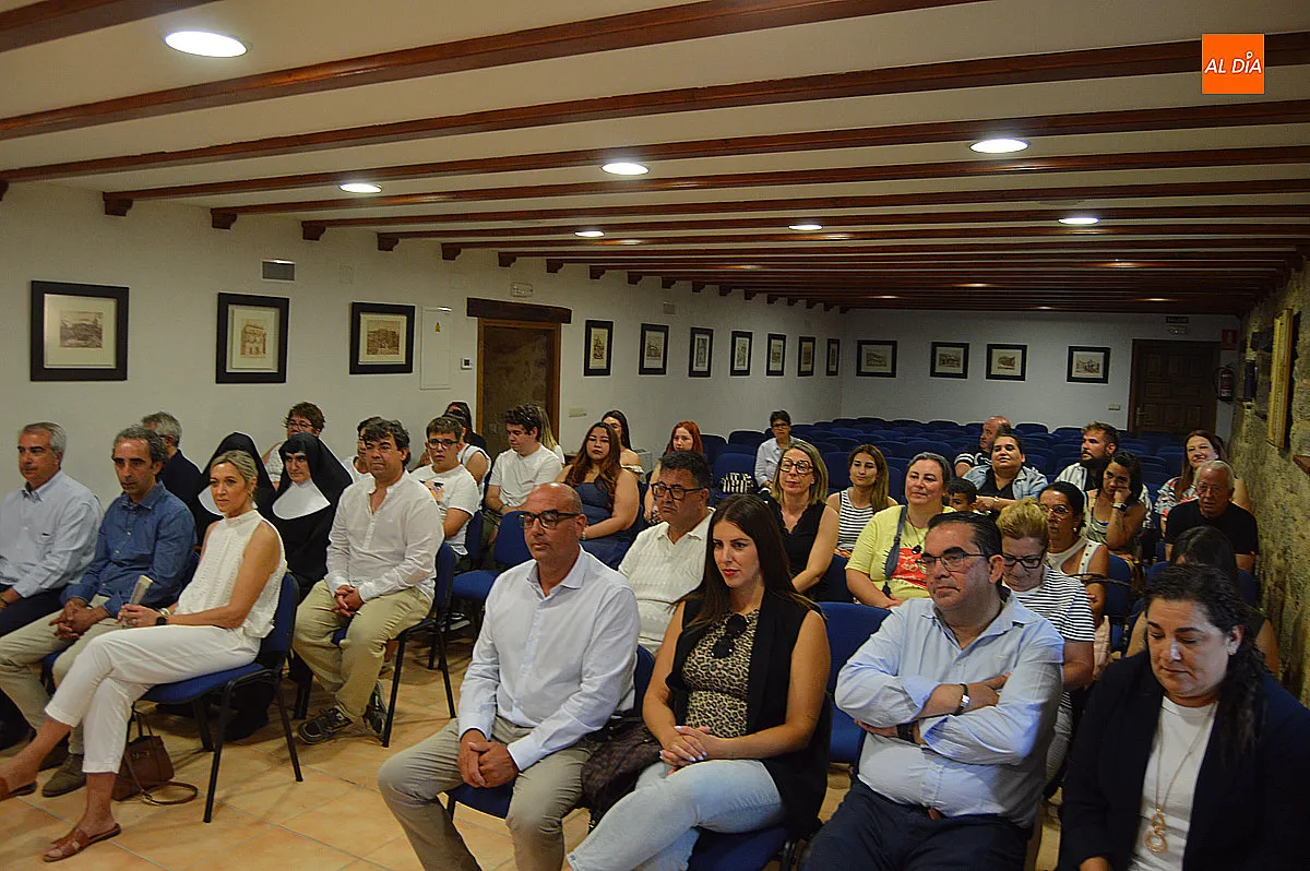 Homenaje de Caritas a los voluntarios, empresas e instituciones en el obispado 