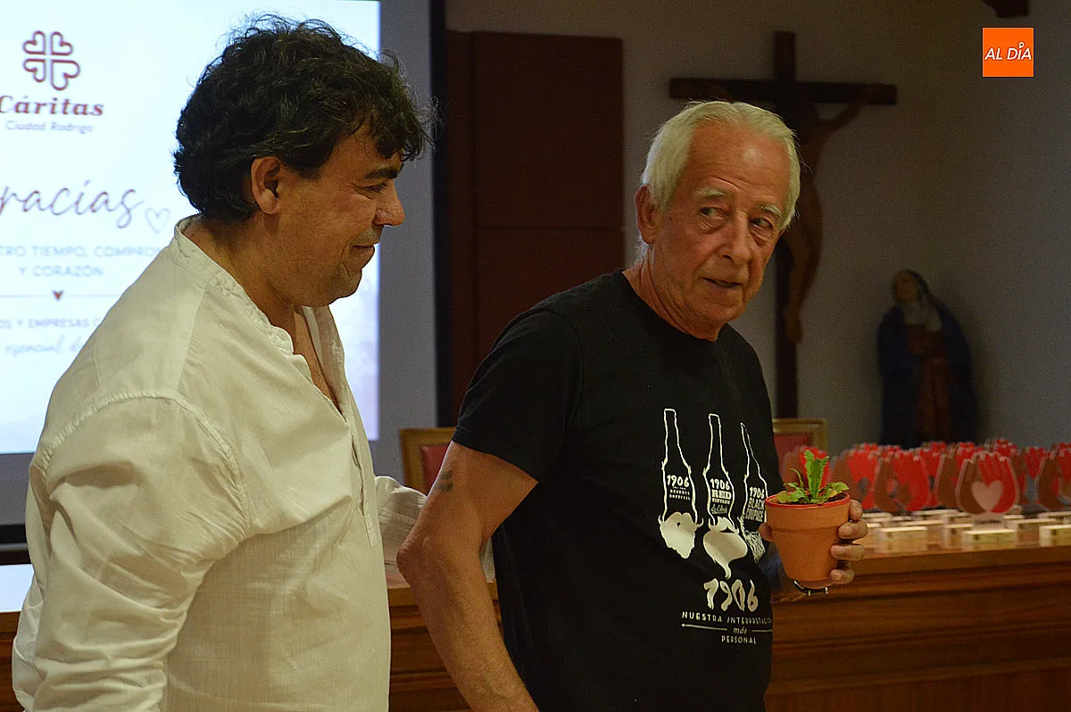 Homenaje de Caritas a los voluntarios, empresas e instituciones en el obispado 