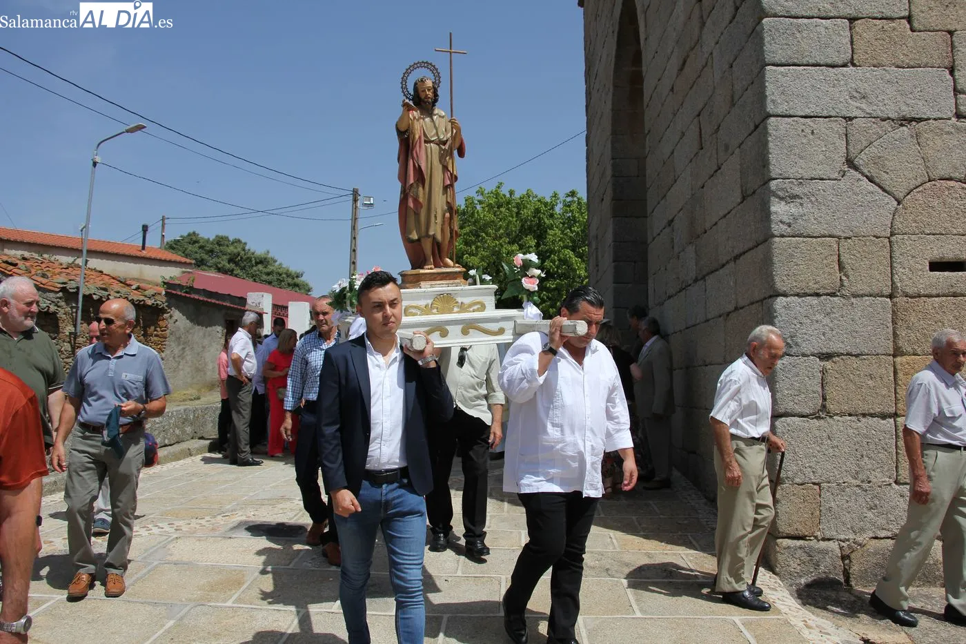 Los actos religiosos en honor a San Juan daban inicio a las fiestas patronales en Bogajo