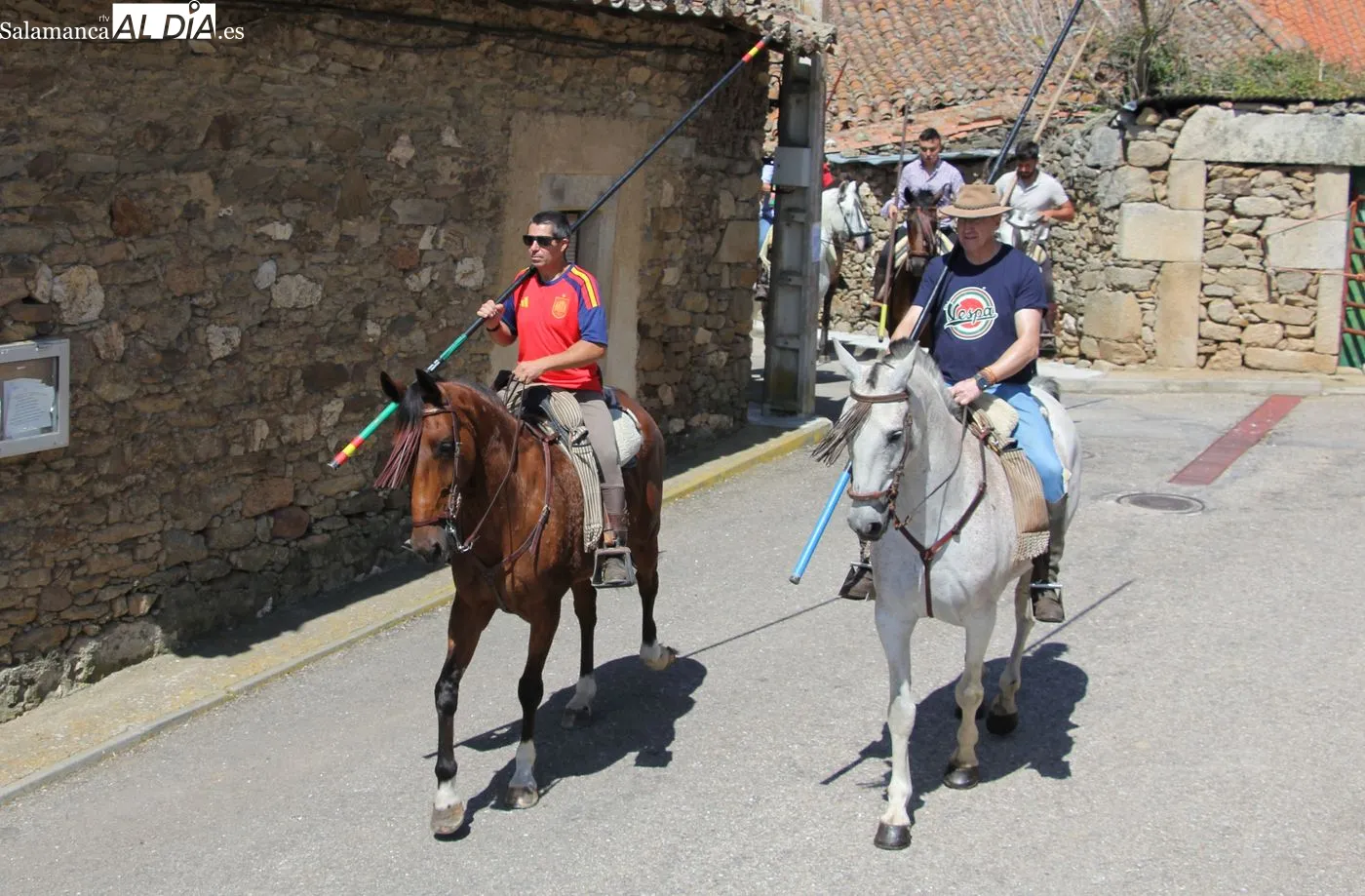 Encierro a caballo en Bogajo con reses de Hros. de Dionisio Rodríguez