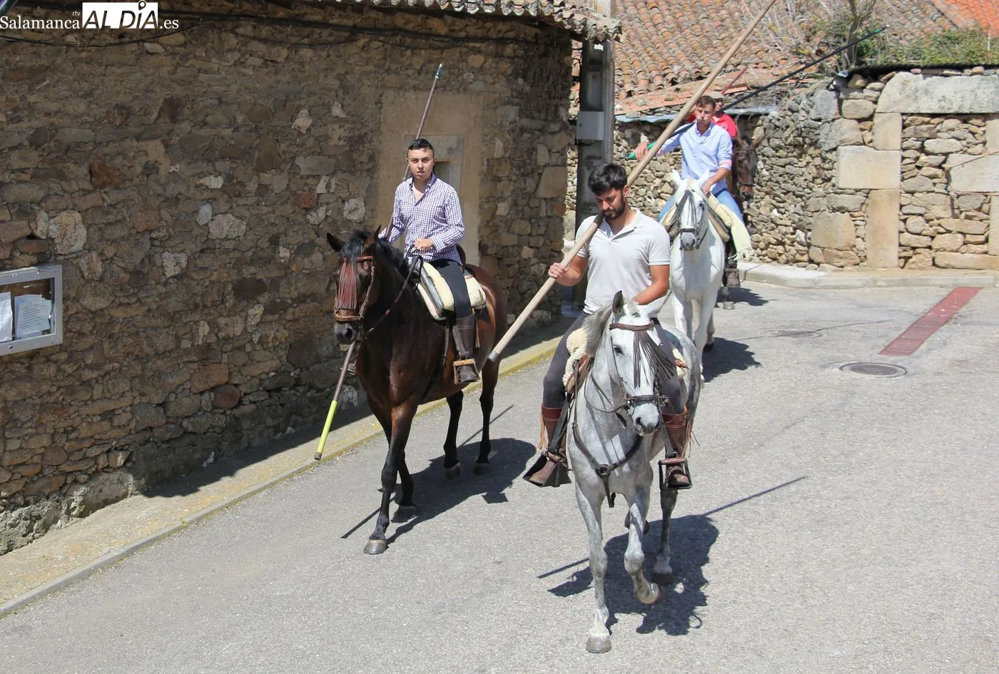 Encierro a caballo en Bogajo con reses de Hros. de Dionisio Rodríguez