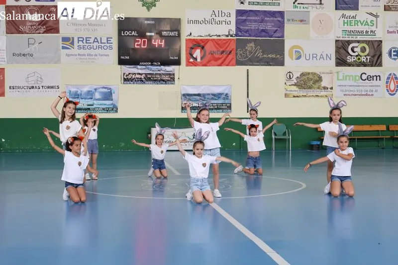 Foto 5 - M&aacute;s de un centenar de alumnos brillan en las galas de fin de curso de baile moderno y danza urbana de Alba de Tormes