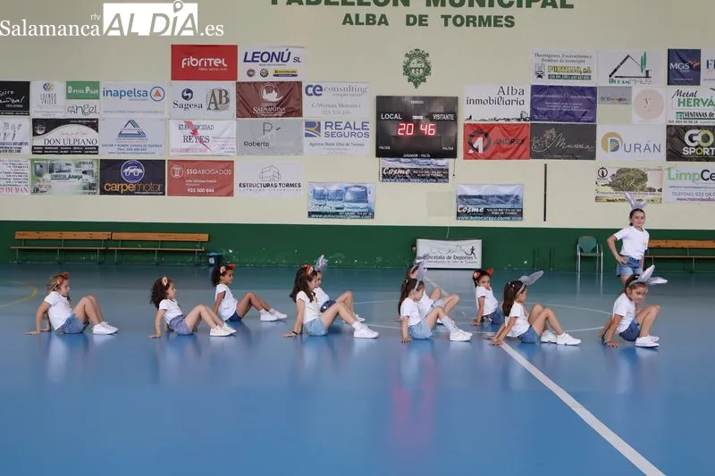 Foto 7 - M&aacute;s de un centenar de alumnos brillan en las galas de fin de curso de baile moderno y danza urbana de Alba de Tormes