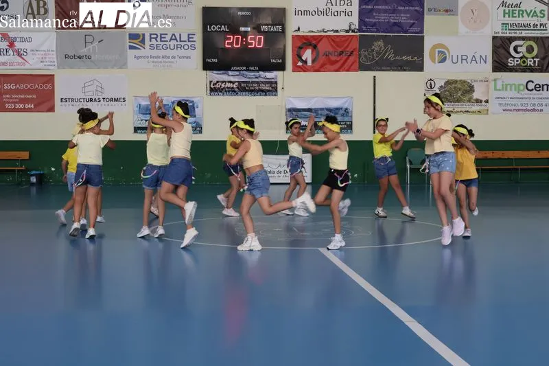 Foto 12 - M&aacute;s de un centenar de alumnos brillan en las galas de fin de curso de baile moderno y danza urbana de Alba de Tormes