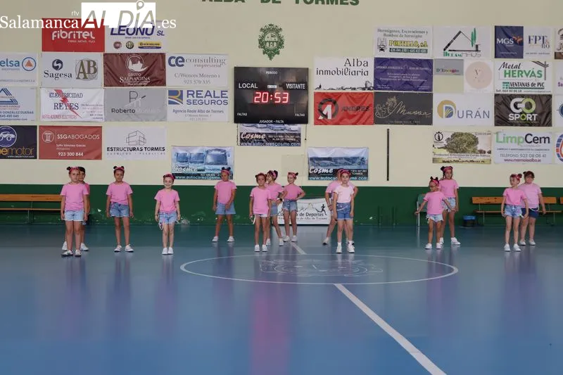 Foto 13 - M&aacute;s de un centenar de alumnos brillan en las galas de fin de curso de baile moderno y danza urbana de Alba de Tormes