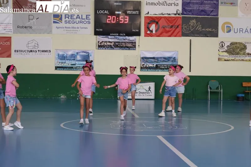 Foto 16 - M&aacute;s de un centenar de alumnos brillan en las galas de fin de curso de baile moderno y danza urbana de Alba de Tormes