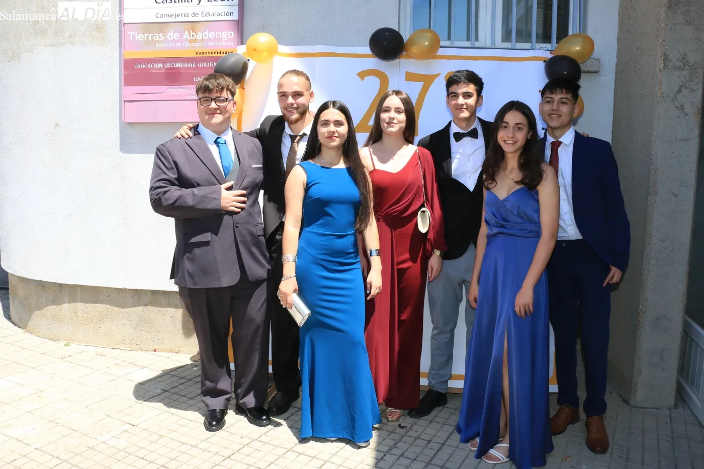 Graduación de siete alumnos de Bachillerato en Lumbrales / CORRAL