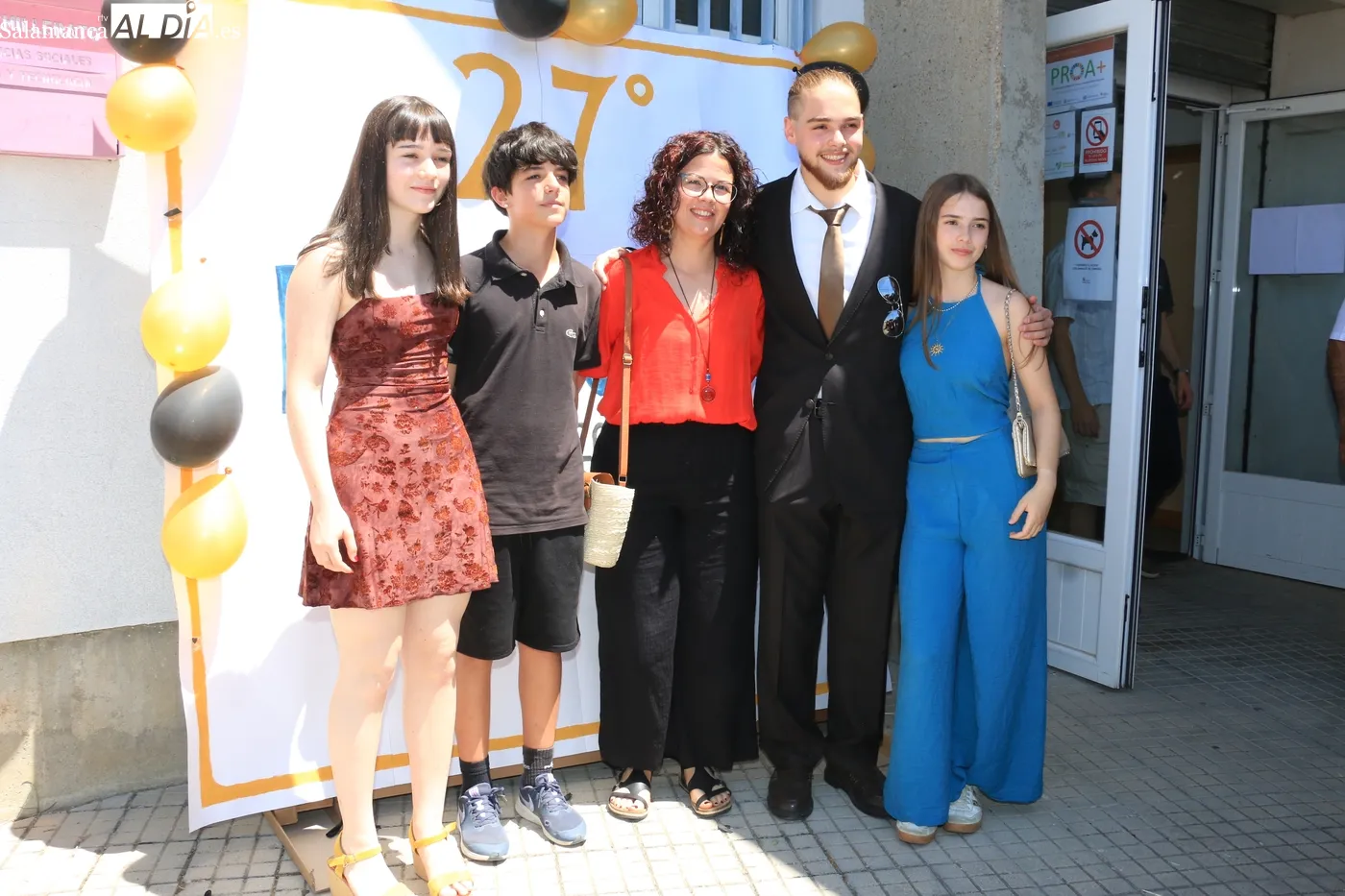 Graduación de siete alumnos de Bachillerato en Lumbrales / CORRAL
